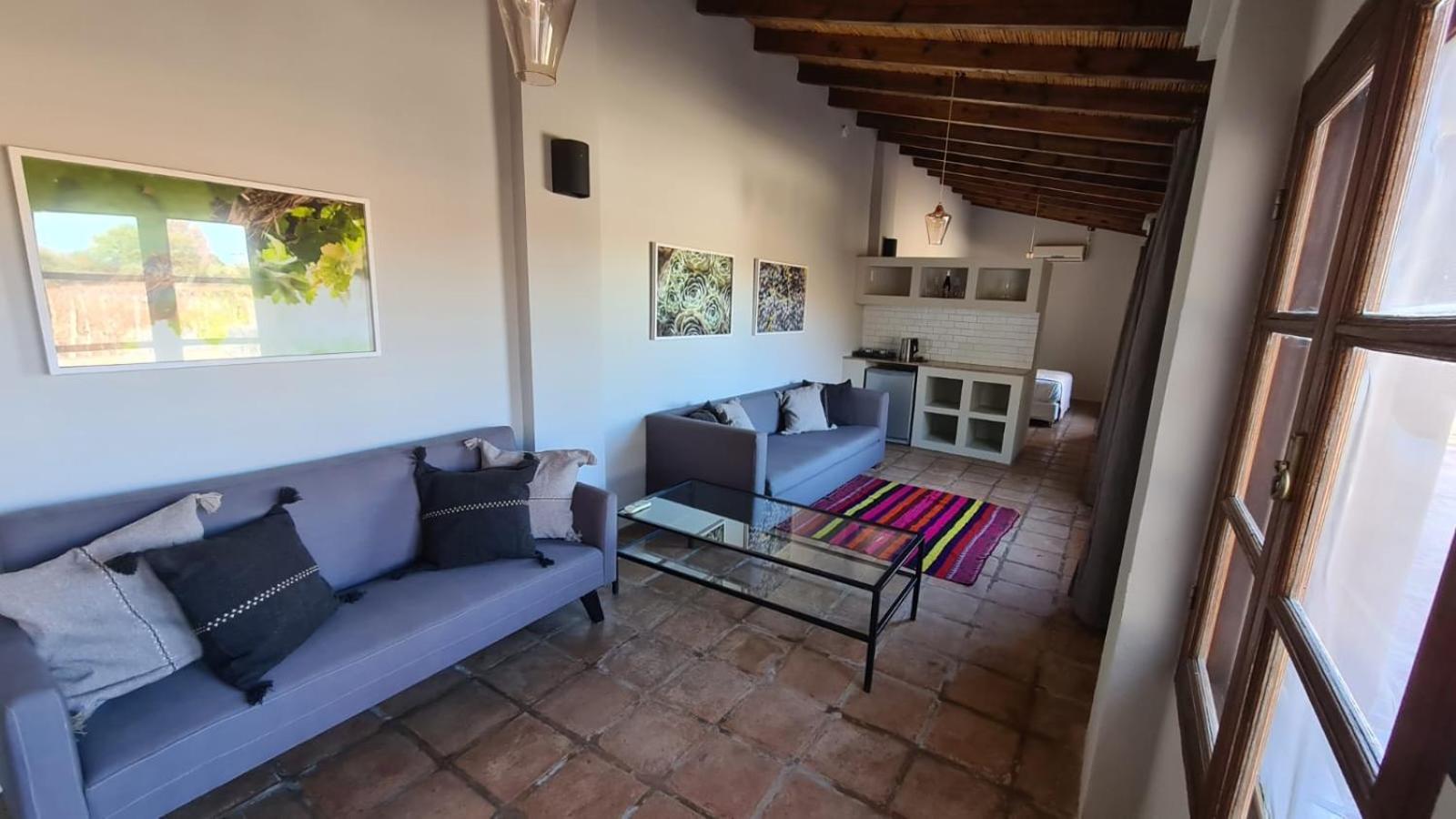 El Porvenir Wine Lodge Cafayate Exteriör bild